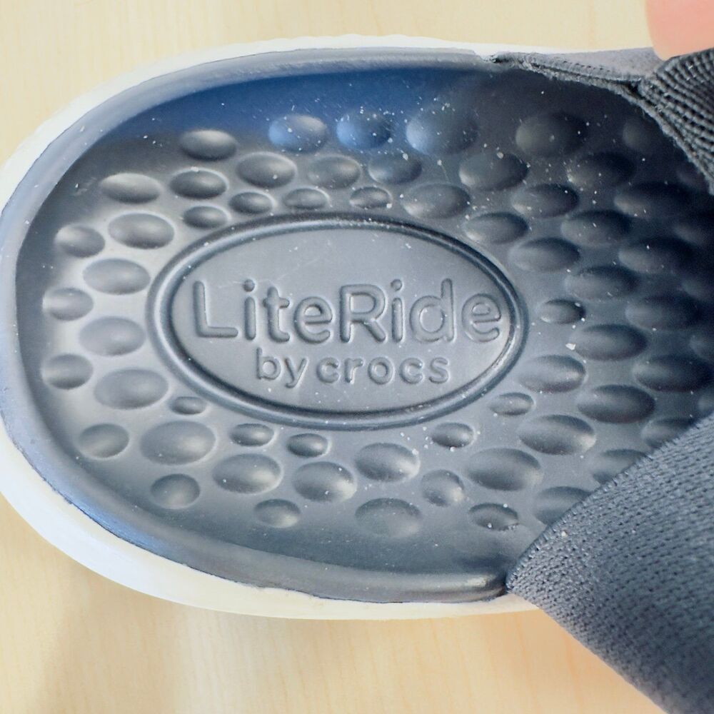 Crocs Sandals Size 10 - Picture 8 of 12